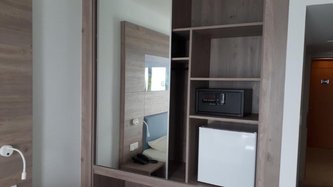 Karousos Beach Rooms Ayia Napa Ngoại thất bức ảnh